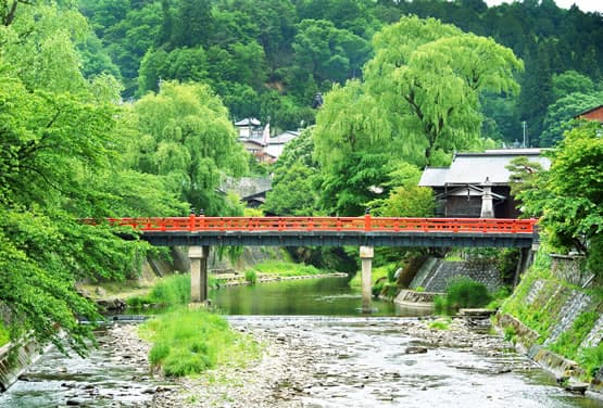 小資北陸慢旅〜黑壁廣場．東茶屋街．三井OUTLET. 探詢哆啦A夢．米其林合掌村．高山古街六日