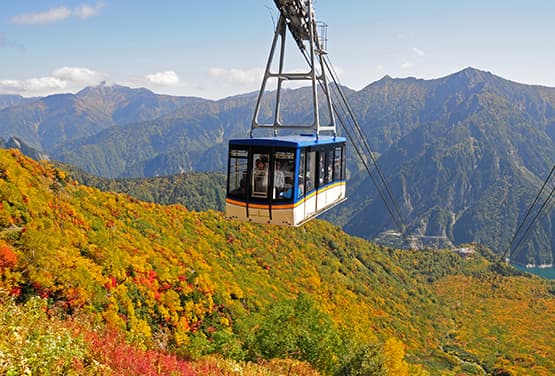 魅立秋紅~黑部立山、最美火山湖、神話上高地、童話合掌村．雙溫泉六日