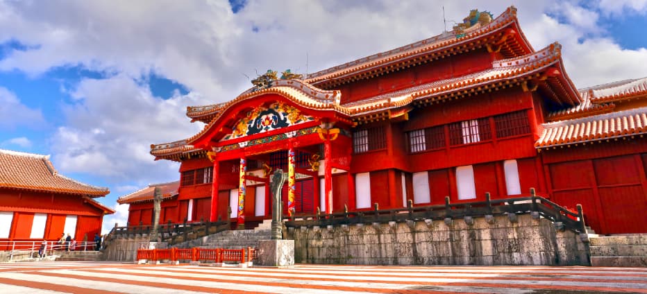 蔚藍沖繩~越洋航空 系滿漁市自選海鮮.美之海水族館.漫遊美國村四日