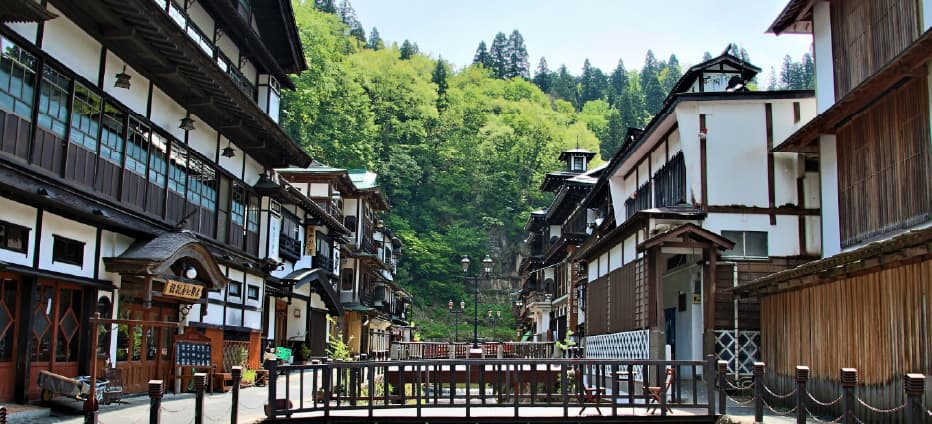 東北享三湯～銀山溫泉.遠刈田溫泉.仙台東照宮.弘前城.十和田遊船.松島遊船五日